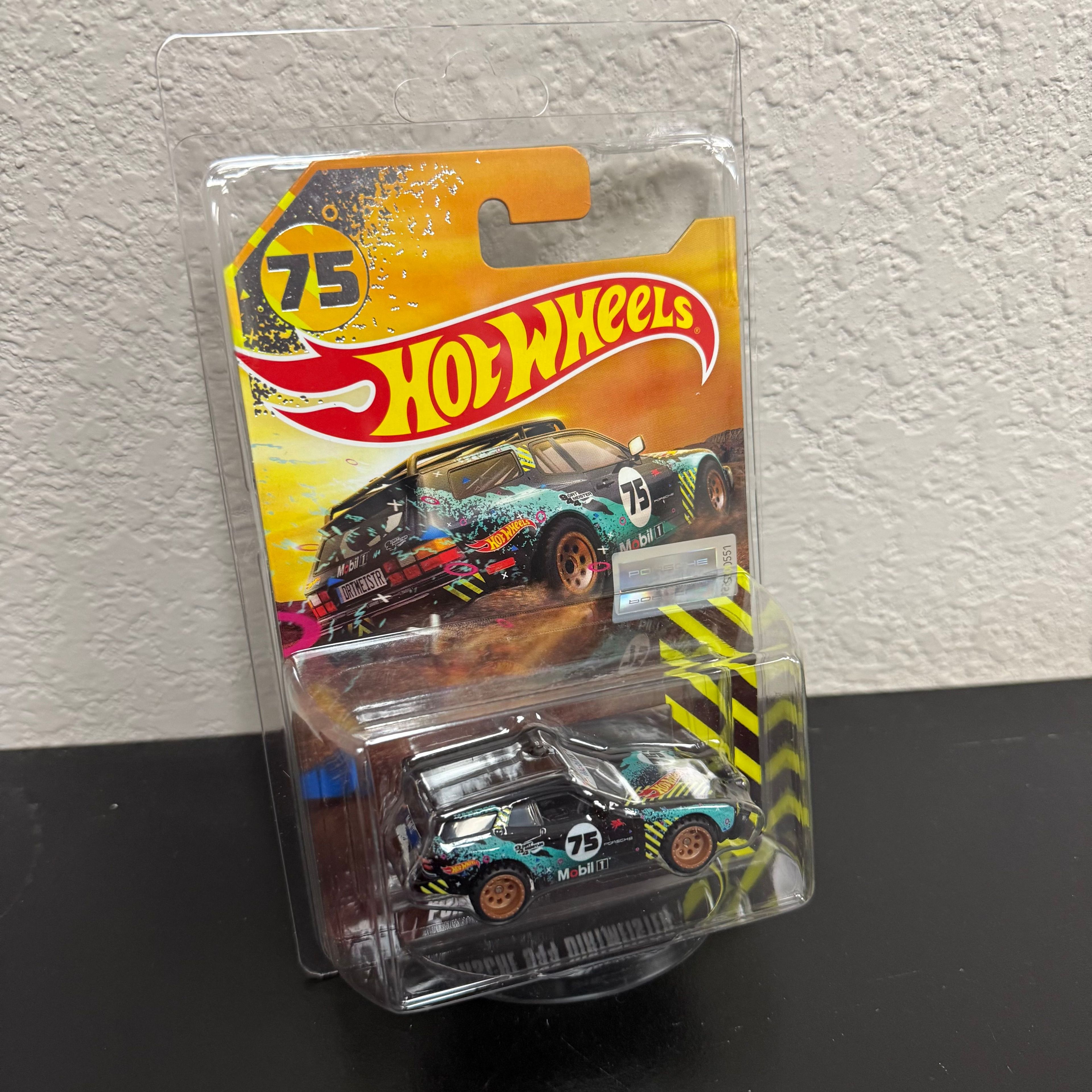 Hot Wheels Collectors Hot Wheels Mobil 1 Porsche Dirtmeister 944 - IN HAND!